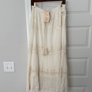 Magic Cream Lace Tiered Maxi Skirt